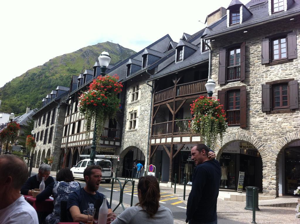 Gites Au Chant Des Marmites Saint-Lary-Soulan Exterior photo